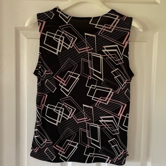 Graphic Design Top - Picture 2 of 3